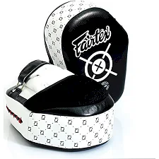 Лапы для бокса боксерские FAIRTEX FMV11 Aero