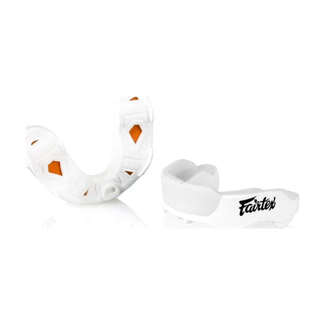 Капа для бокса FAIRTEX MG3 White