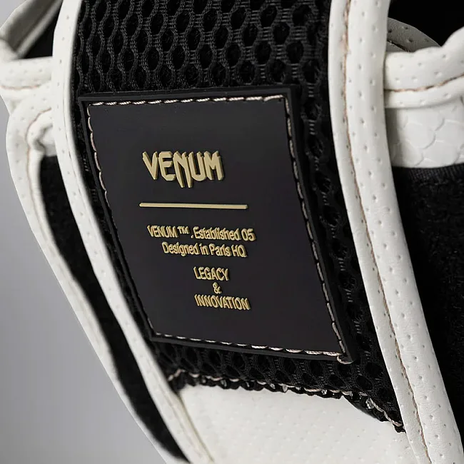 Боксерский шлем VENUM Impact Evo Scales Ivory
