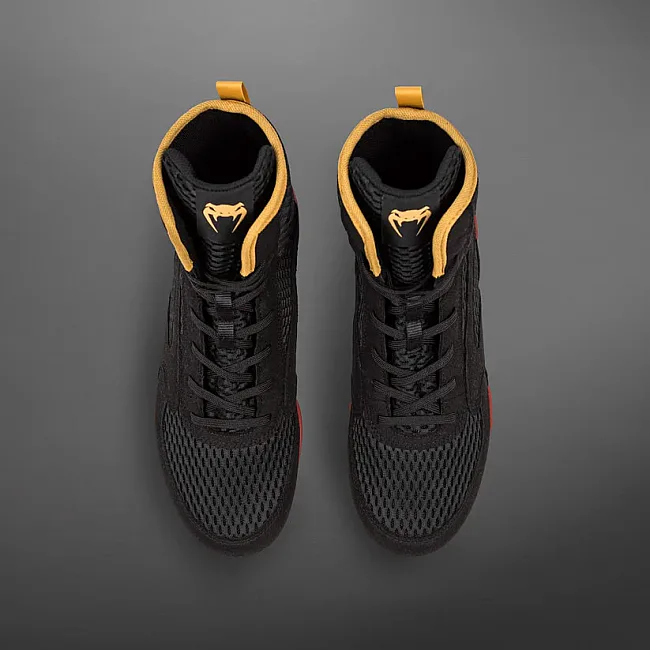 Боксерки для бокса VENUM Contender Black Gold Red
