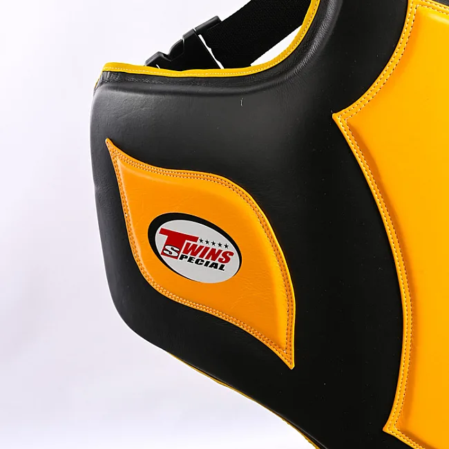 Боксерский жилет TWINS BOPL5 Black Yellow