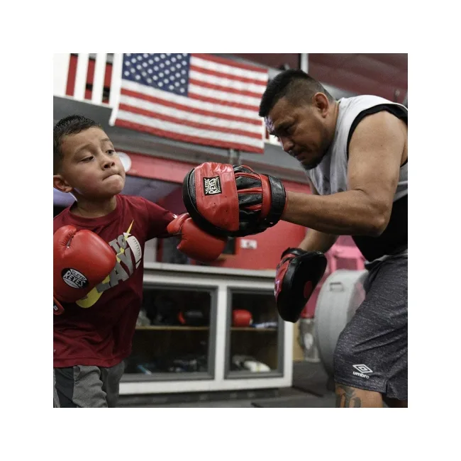 Лапы Cleto Reyes Curved Punch Mitts