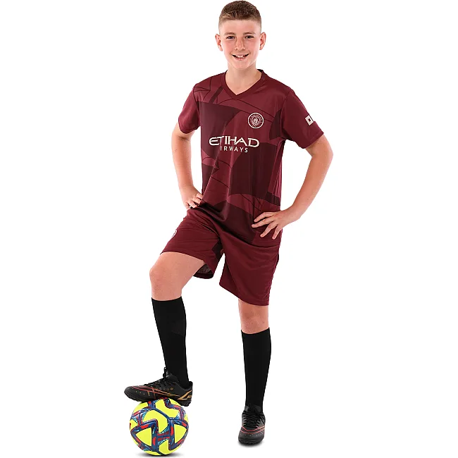 Футбольна форма дитяча із символікою клубу
 MANCHESTER CITY резервна 2025 SP-SPORT

 CO-4718 20-28 (Бордовий)