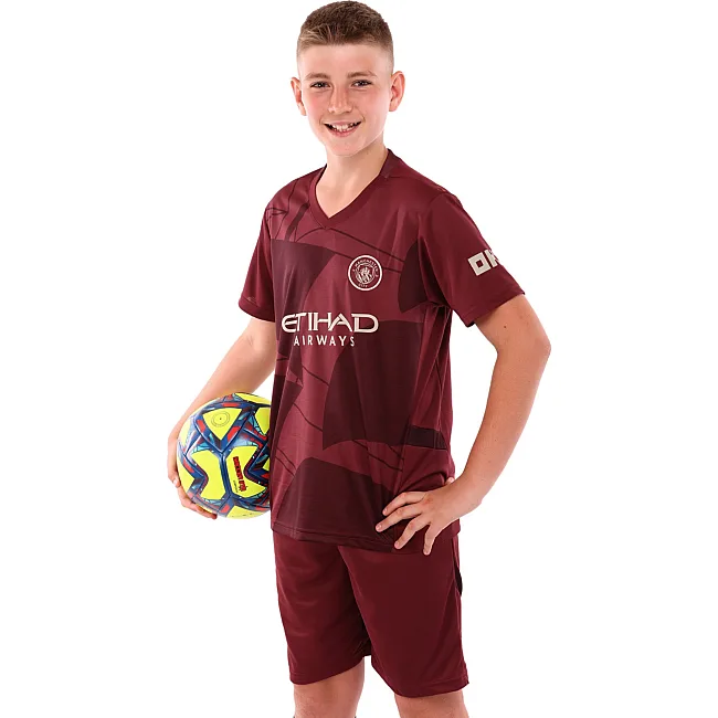 Футбольна форма дитяча із символікою клубу
 MANCHESTER CITY резервна 2025 SP-SPORT

 CO-4718 20-28 (Бордовий)