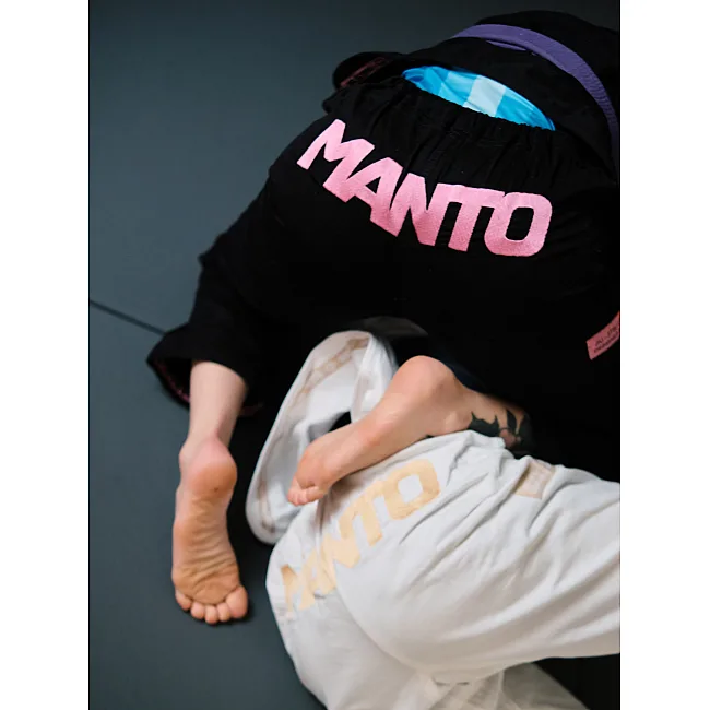 Женское кимоно MANTO RISE 2.0 Bjj GI Black Pink