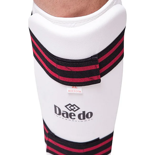 Защитные накладки на ноги
 для тхэквондо щитки и футы DAEDO
 BO-5074-W
