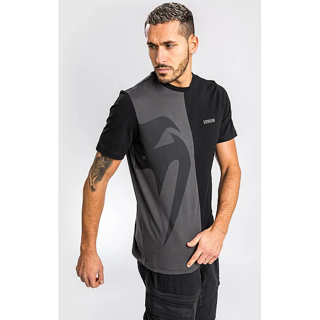 Футболка чоловіча VENUM Giant Split Black Grey