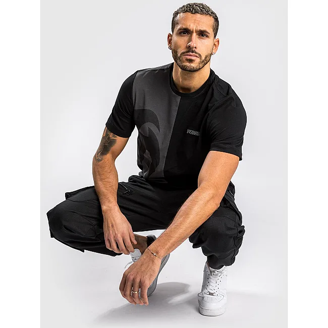 Футболка чоловіча VENUM Giant Split Black Grey