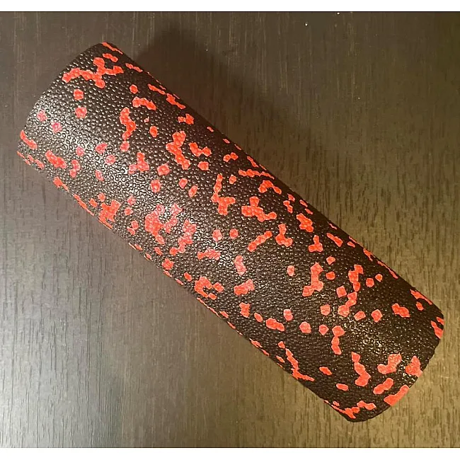 Массажный ролик (роллер) гладкий PowerPlay PP-4346 Mini EPP Foam Roller Черно/Красный (15x5,3см.)