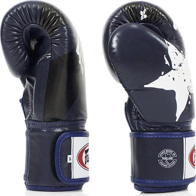 Боксерські рукавиці Fairtex BGV1 Nation Print Blue (бинти в комплекті)
