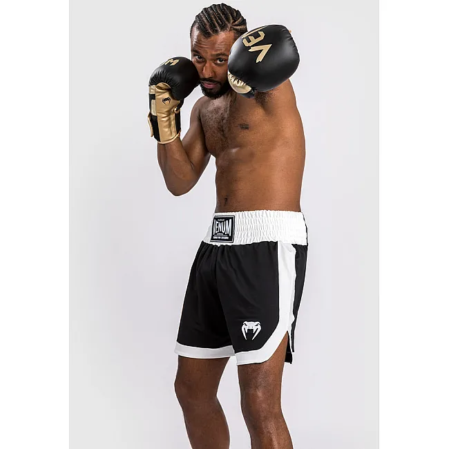 Боксерские шорты VENUM Classic Black White