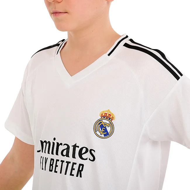 Футбольна форма дитяча із символікою клубу
 REAL MADRID MBAPPE 9 домашня 2025 SP-SPORT

 CO-4633 20-30 (Білий)