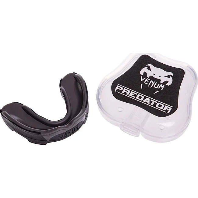 Капа для бокса
 двухслойная VENUM PREDATOR VN0621-114 (Черный)