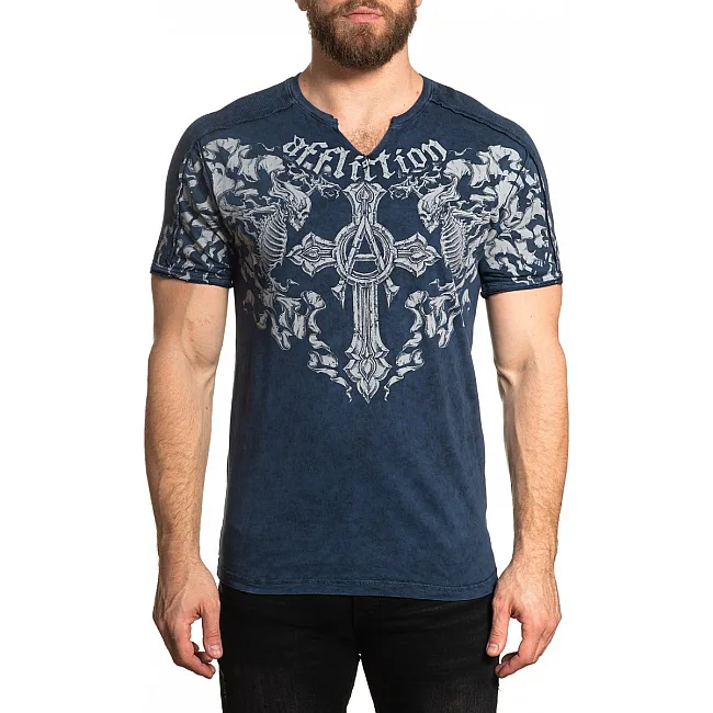 Футболка AFFLICTION Bias SS Slit Neck Black Navy Lava Tint Wash