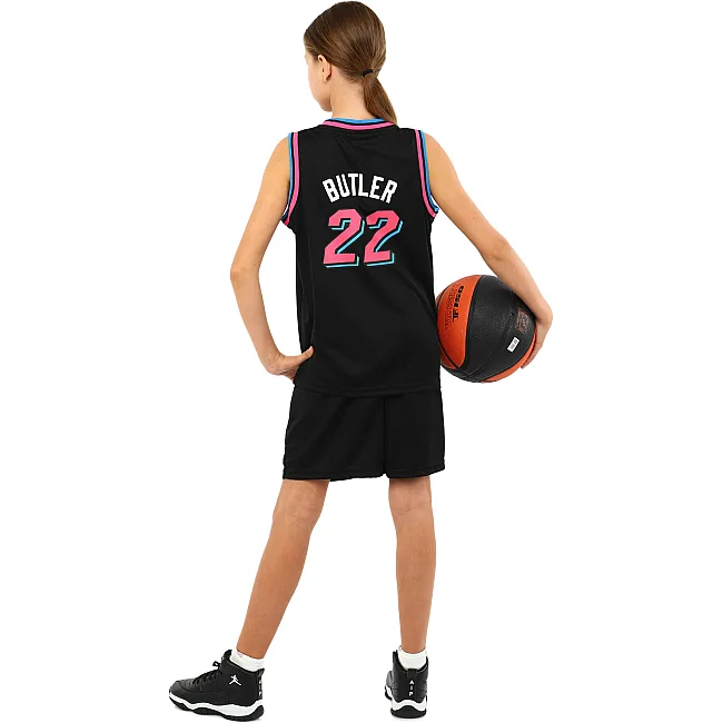 Детская баскетбольная форма
 NBA клуб Miami 22 BA-3769 (Черный-фуксия)