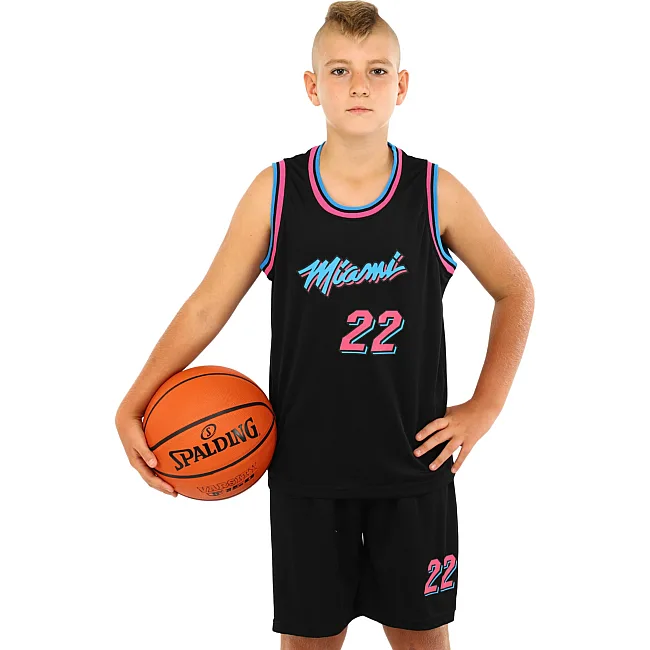 Детская баскетбольная форма
 NBA клуб Miami 22 BA-3769 (Черный-фуксия)