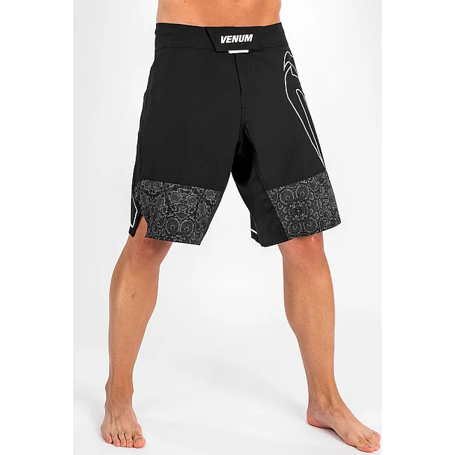Шорти MMA VENUM Light 4.0 Black White