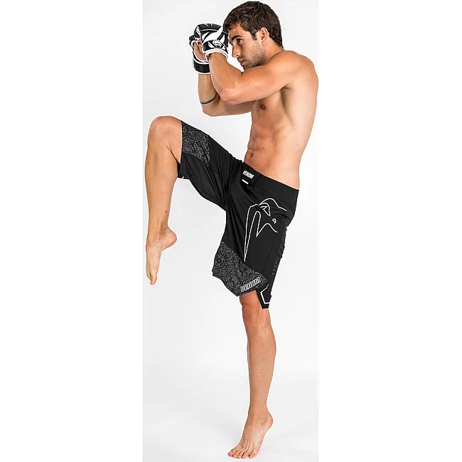 Шорти MMA VENUM Light 4.0 Black White