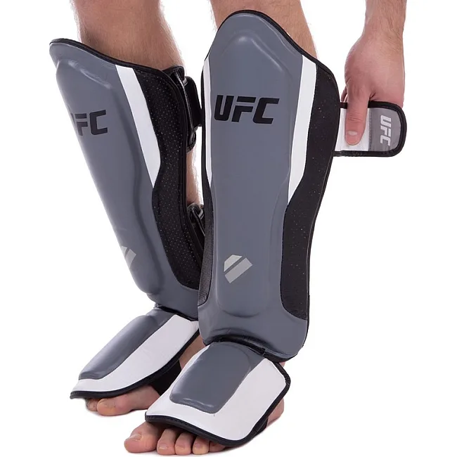 Защитные накладки на ноги
 Муай Тай, ММА, Кикбоксинг кожаная UFC PRO Training UHK-69982