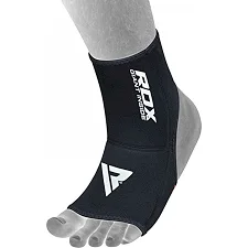 Защита голеностопа RDX Neopren Anclet Right S