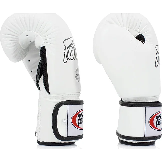 Боксерские перчатки Fairtex BGV1 White (бинты в комплекте)