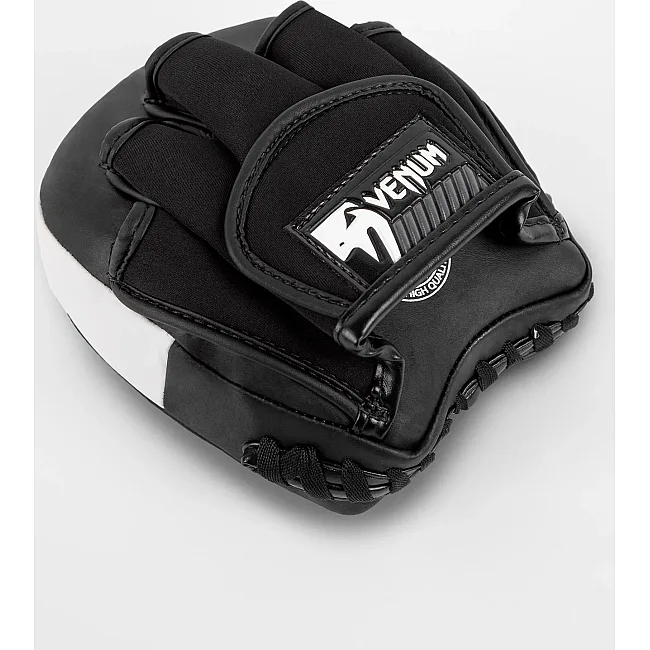Лапы для бокса VENUM Elite Thick Coaching Leather Mini Black White