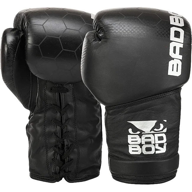 Перчатки для бокса

 на шнуровке кожаные BAD BOY
LEGACY 2.0 VL-6619 (Черный)