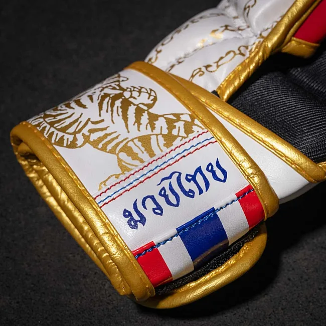 Перчатки для ММА Phantom Muay Thai White Gold (капа в подарок)