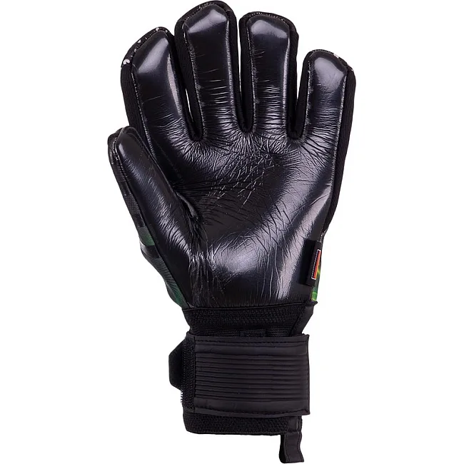 Вратарские перчатки
 профессиональные с защитой пальцев SOCCERMAX GK-015
 7-11