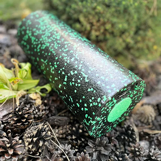 Масажний ролик (роллер) гладкий PowerPlay PP-4348 2 in 1 EPP Foam Roller Чорно/Зелений (33x14см.)