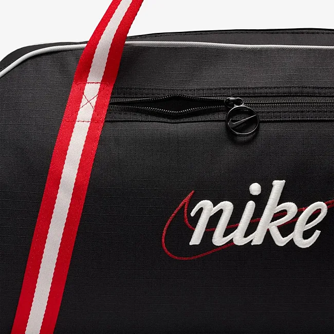 Сумка жіноча Nike W NK GYM CLUB - RETRO 24L чорний, білий, червоний 33 x 51 x 23 см