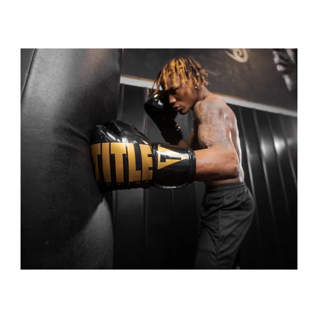 Рукавиці для боксу еластичні TITLE Boxing Inferno Intensity Black Gold