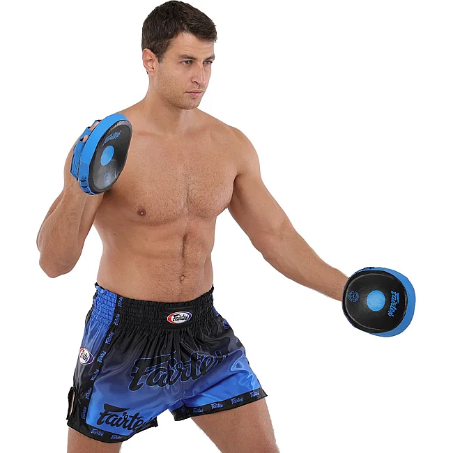 Мини-лапа боксерская изогнутая тренировочная кожа FAIRTEX BO-9483 (Черный-белый)