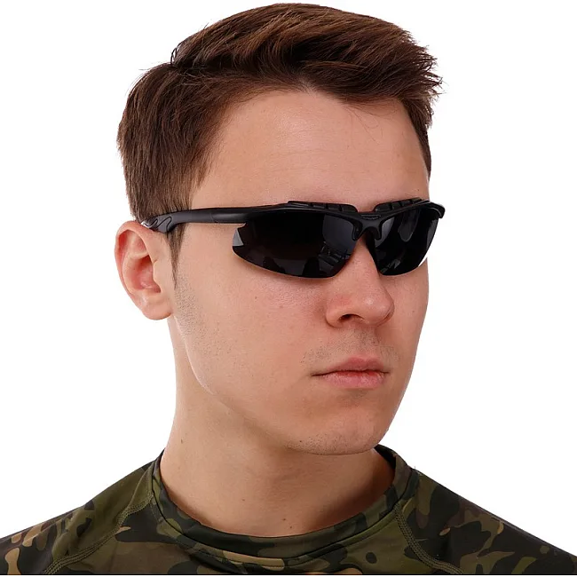 Спортивные очки
 солнцезащитные OAKLEY 612