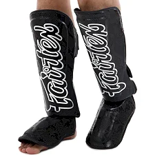 Защитные накладки на ноги REXION FAIRTEX F-033A