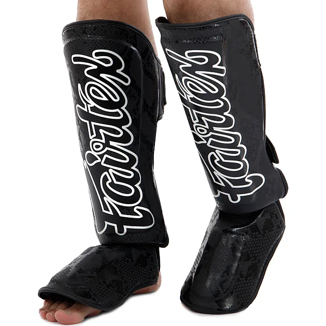 Защитные накладки на ноги REXION FAIRTEX F-033A