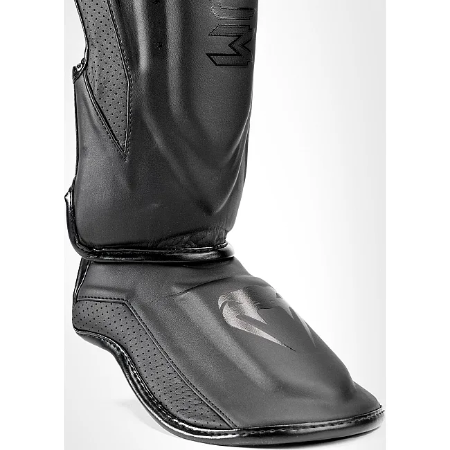 Защитные щитки для ног VENUM Elite Evo Black Black