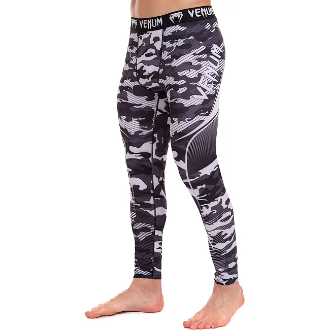 Компрессионные штаны леггинсы тайтсы VENUM
 CAMO HERO CO-8220