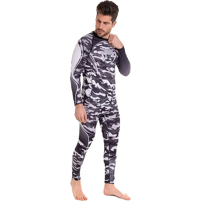 Компрессионные штаны леггинсы тайтсы VENUM
 CAMO HERO CO-8220