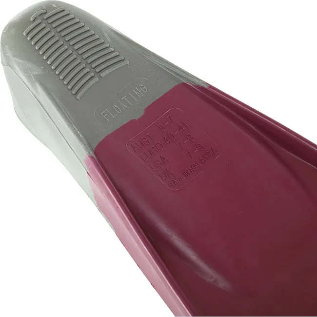 Короткие ласты для тренировок
 MADWAVE
 M074606509W
 40-41