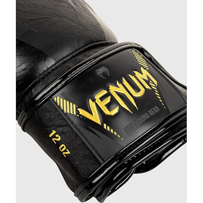 Боксерские перчатки Venum Elite