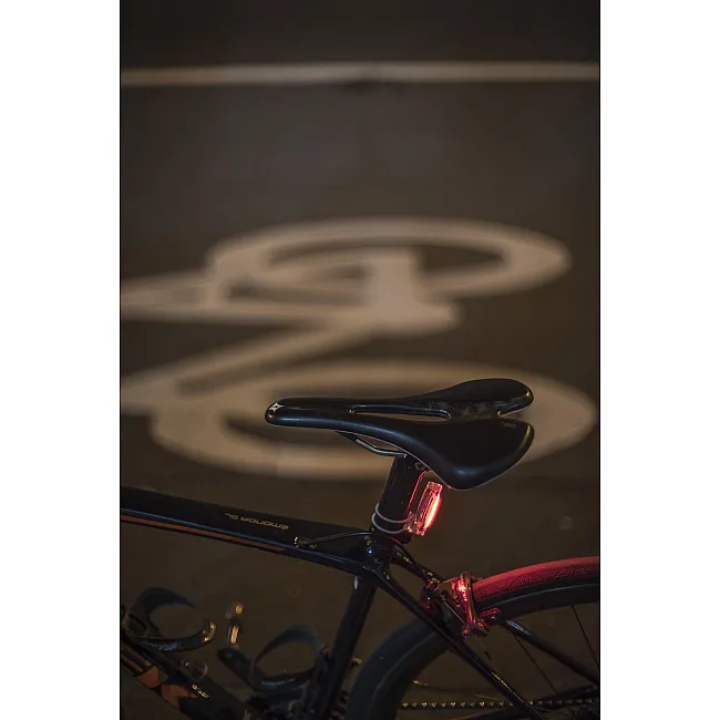 Мигалка на велосипед задняя KNOG Plus Rear 20 Lumens Translucent