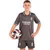 Футбольна форма дитяча із символікою клубу
 REAL MADRID MBAPPE 9 резервна 2025 SP-SPORT

 CO-4646 20-30 (Сірий)