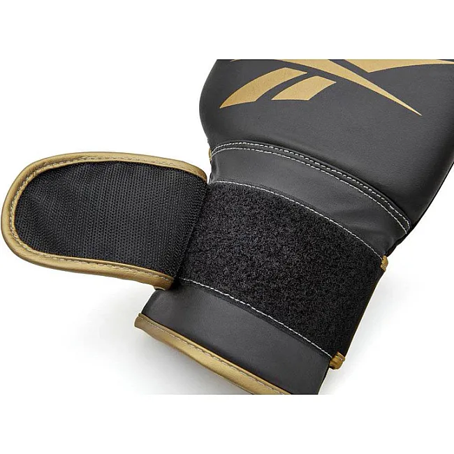 Боксерские перчатки Reebok Boxing Gloves черный, золото чел 10 унций
