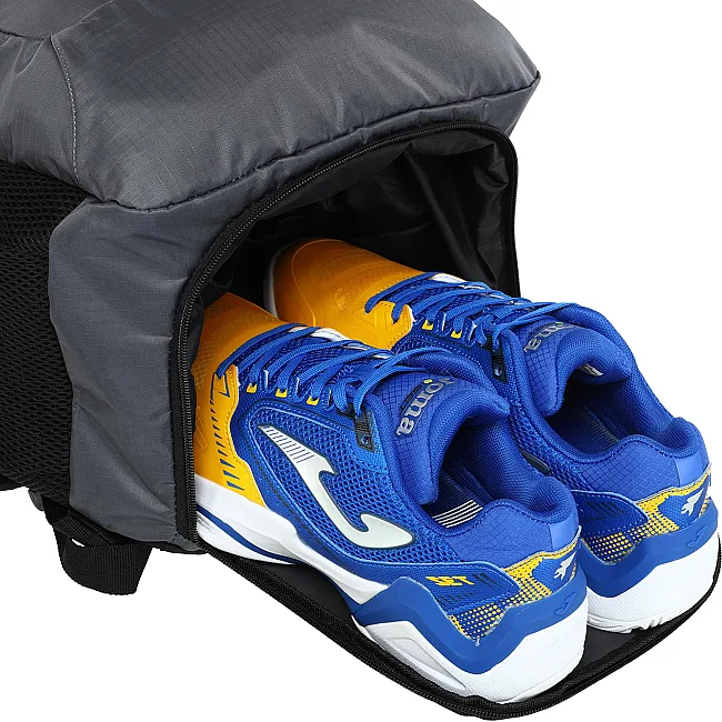 Спортивний рюкзак
 JOMA
 TEAM 401012-110 30л (Сірий-чорний)