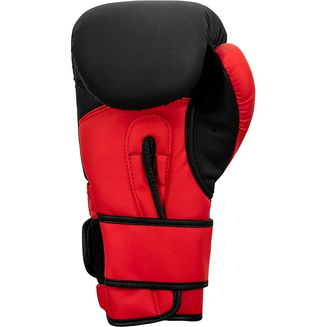 Боксерские перчатки TITLE Boxing Guts and Glory Black/Red (бинты 4м. в комплекте)