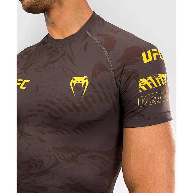 Рашгард UFC VENUM FIGHT WEEK 4.0 Mens Short Sleeve Dark Brown