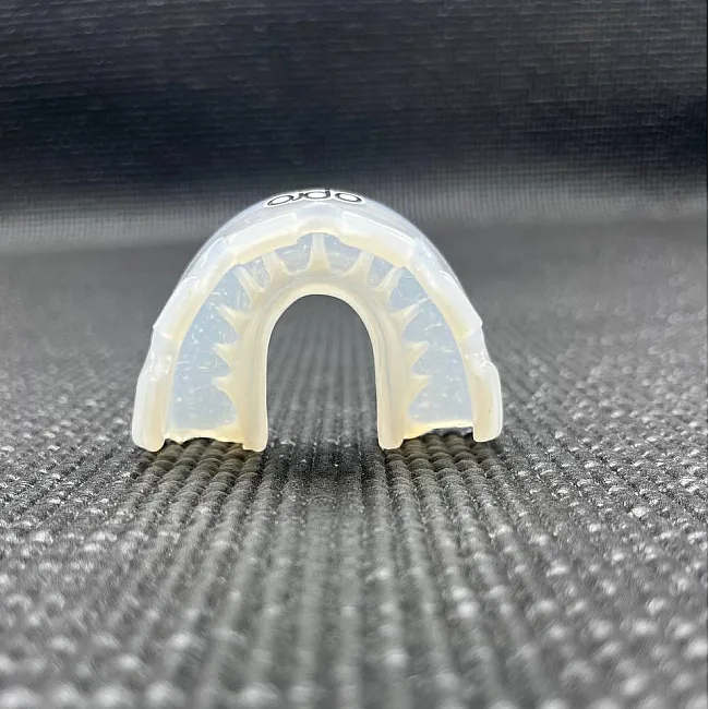 Капа для боксу OPRO Instant Single Colour Braces доросла (вік 11+) Clear (art.102522007)