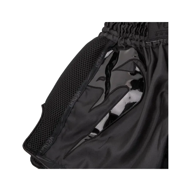 Шорти для тайського боксу VENUM Giant Black Black