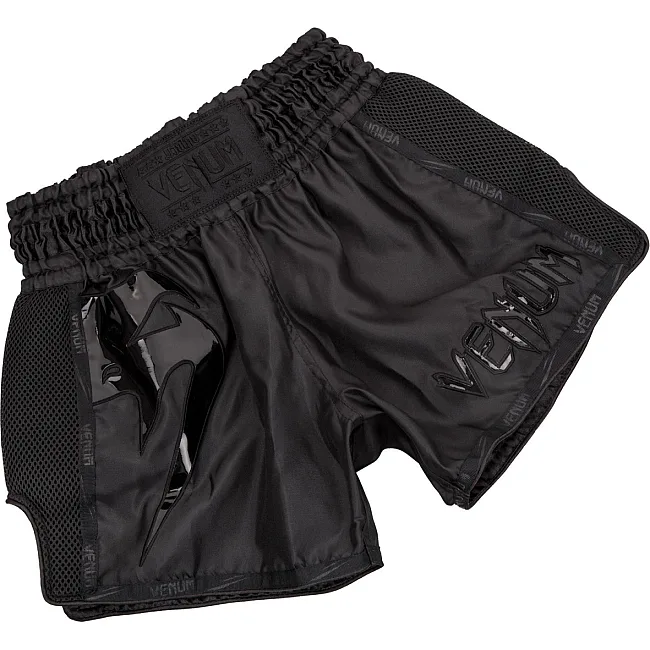Шорти для тайського боксу VENUM Giant Black Black